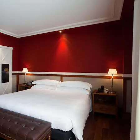 1898 Hotell 4*