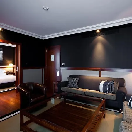 1898 Hotell 4*